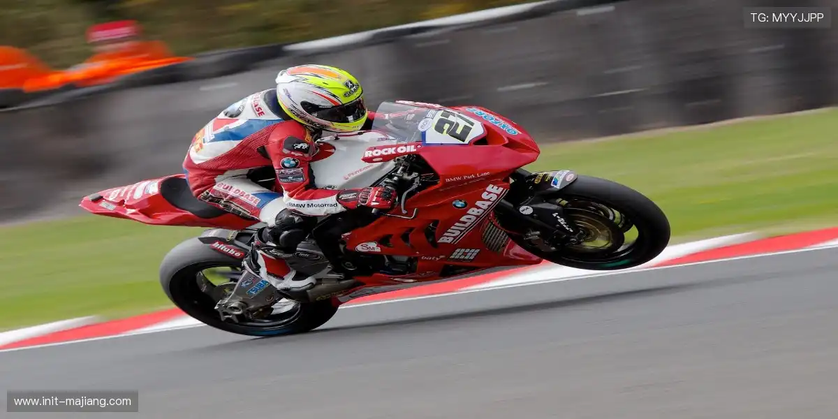 📸胜利那一刻举拳的动作，力量从屏幕溢出！✨